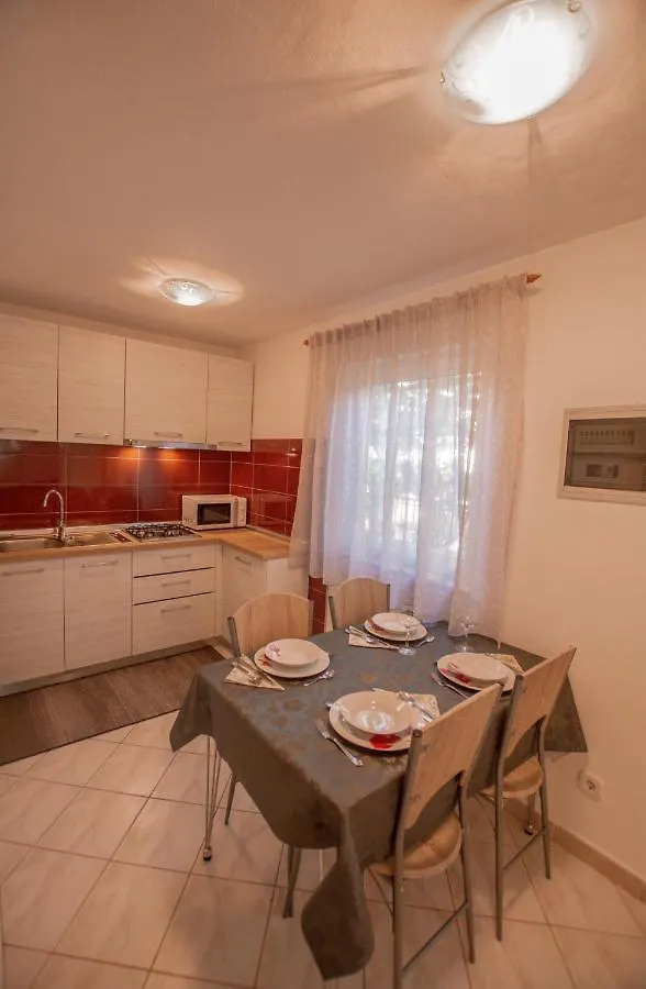 Apartments Lea Porec 0*,